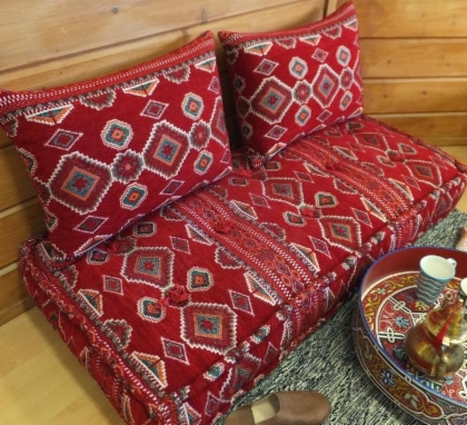 marokkolainen-lattiatyyny-divaani-sohva-HK-137-2.JPG&width=280&height=500