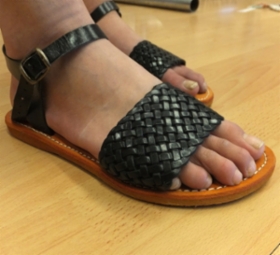marokkolaiset-sandaalit-kengat-JA-196-2.JPG&width=280&height=500